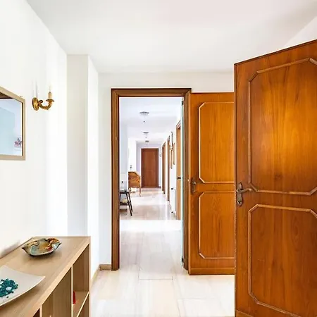 Casa San Saturnino 8 Posti Centro Апартаменты
