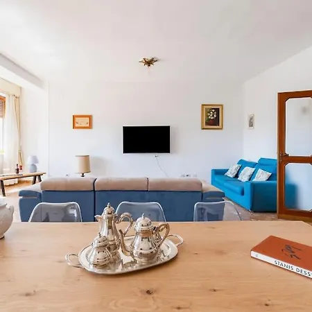 Апартаменты Casa San Saturnino 8 Posti Centro *