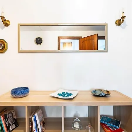 Casa San Saturnino 8 Posti Centro Апартаменты *